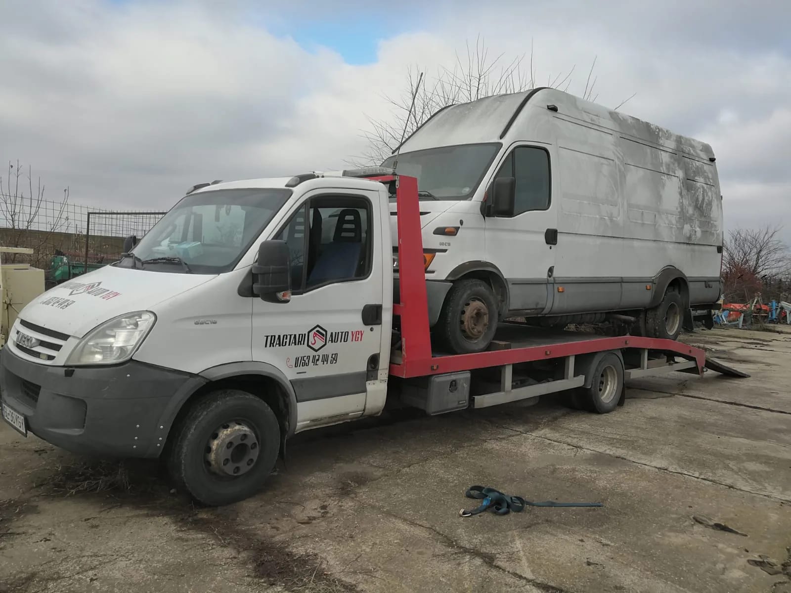 Tractări auto pe platformă, când ai nevoie cel mai mult